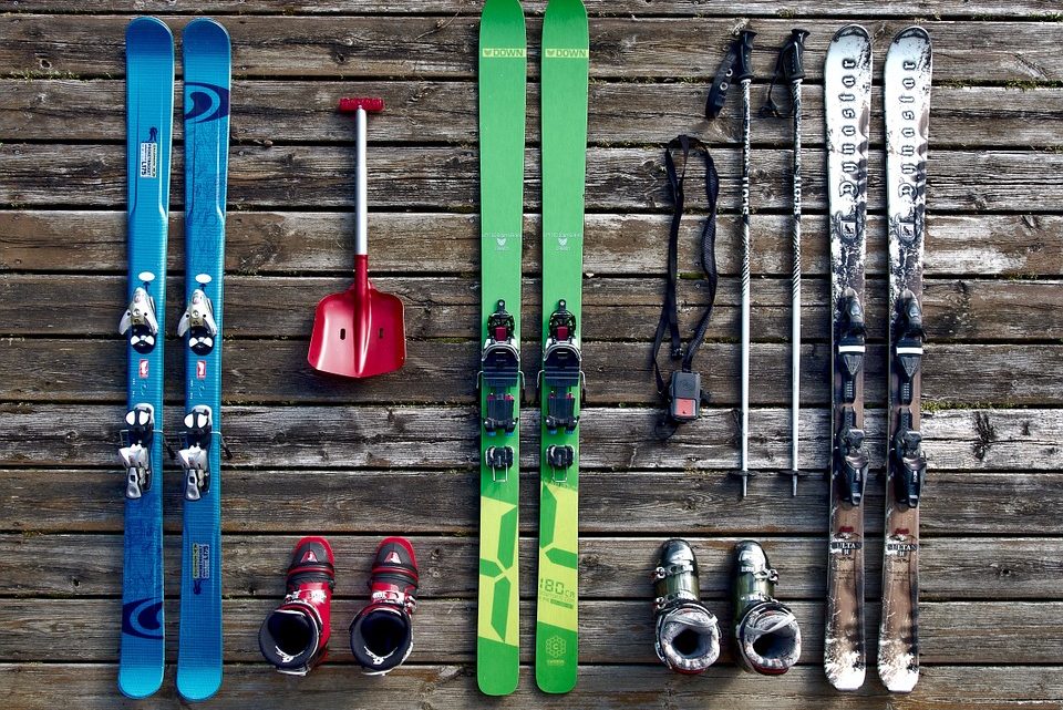 Faire du ski pour les vacances : que mettre dans la valise ?